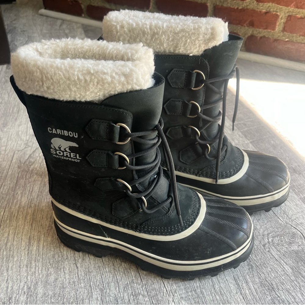Sorel Black Boots with White Fur Trim